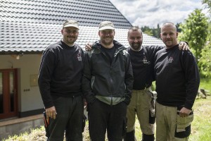 1. Klempíři z Jizerských hor představují své vlastní střechy     